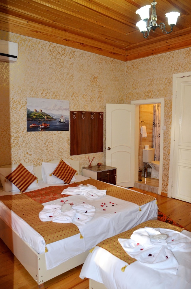 Deluxe Triple Room photo 1