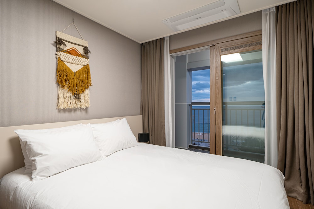 Premier Suite Ocean - Photo 14