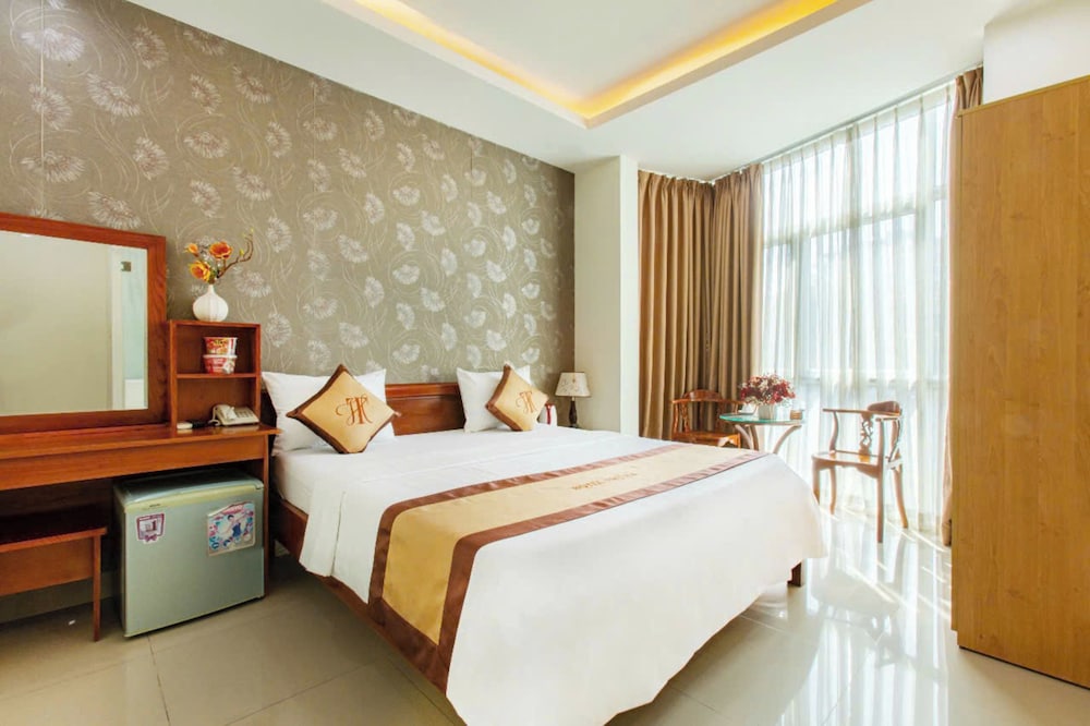 Family Triple Room, Park View - Photo 3