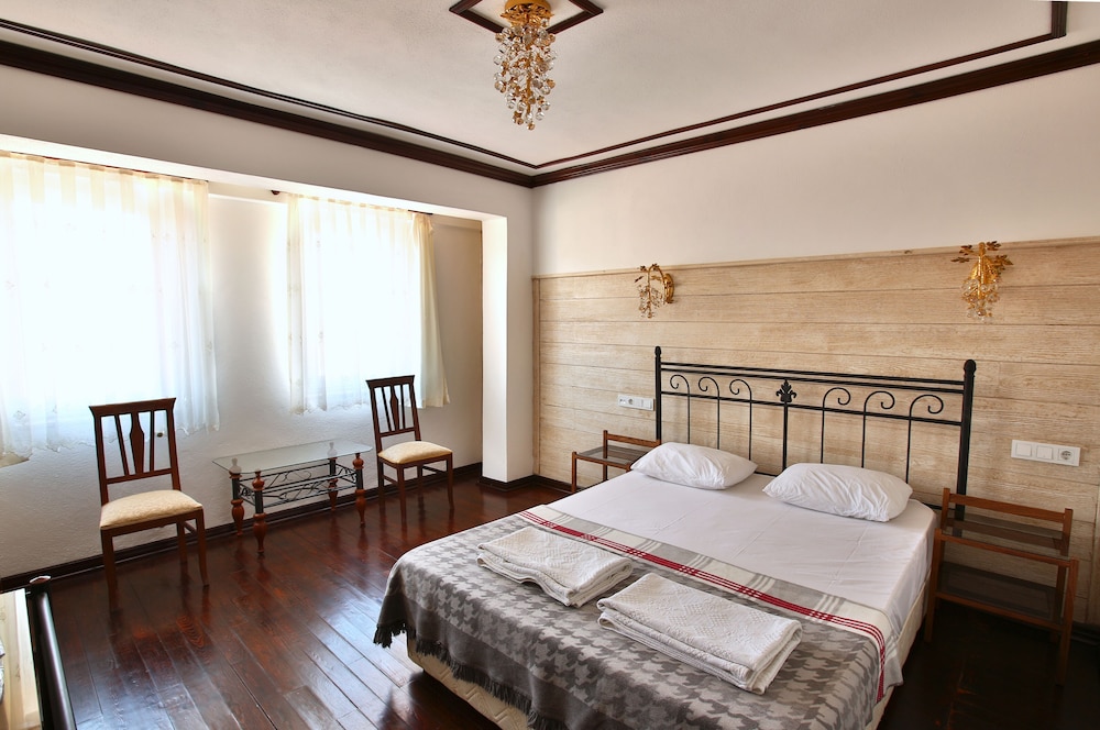 Standard Room photo 1
