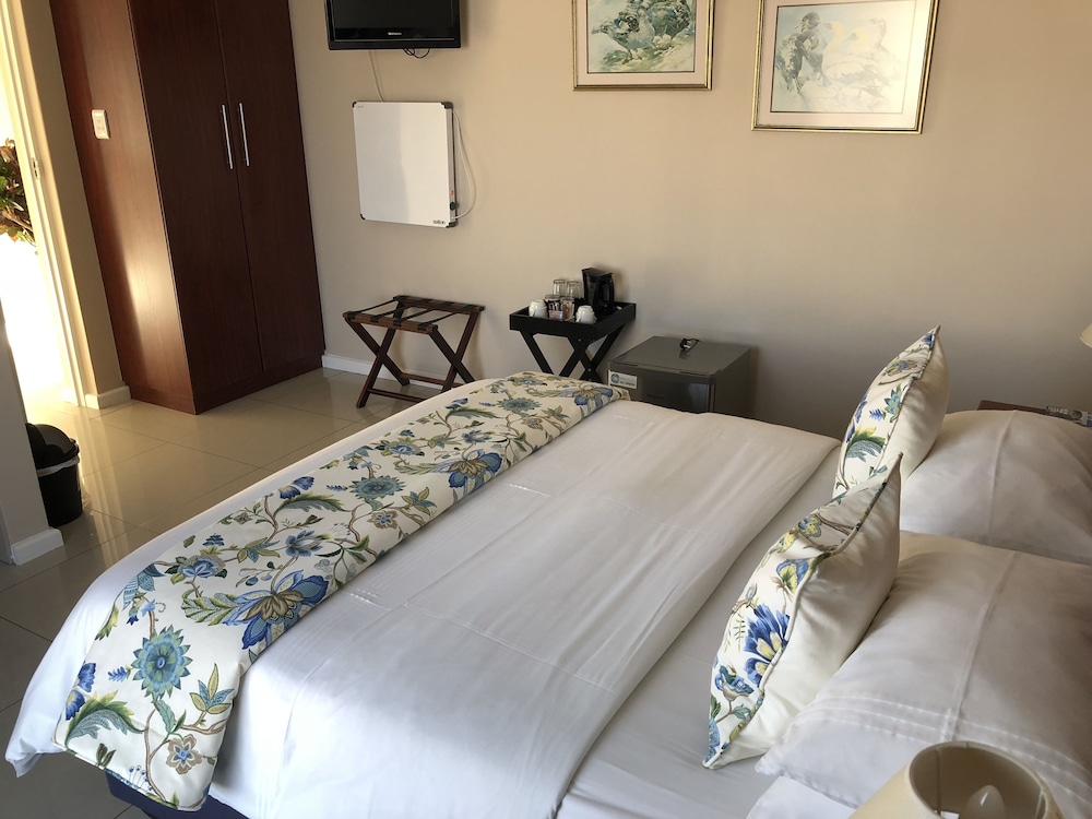 Luxury Room - Photo 25