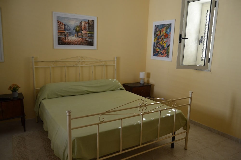 Apartment, 2 Bedrooms, Smoking