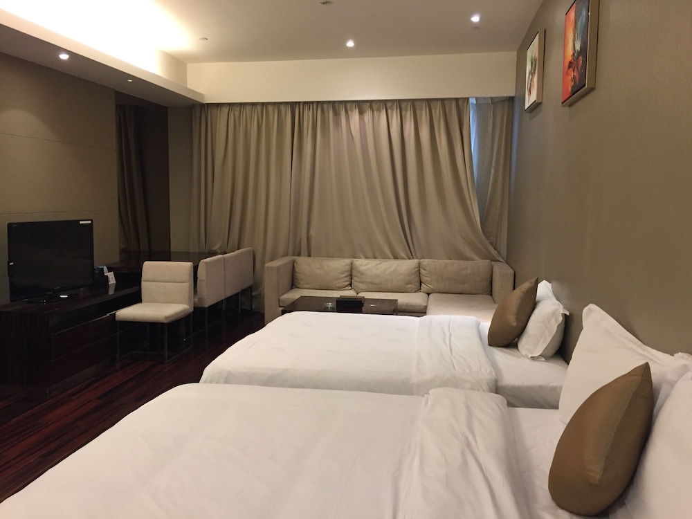 Deluxe Suite photo 1