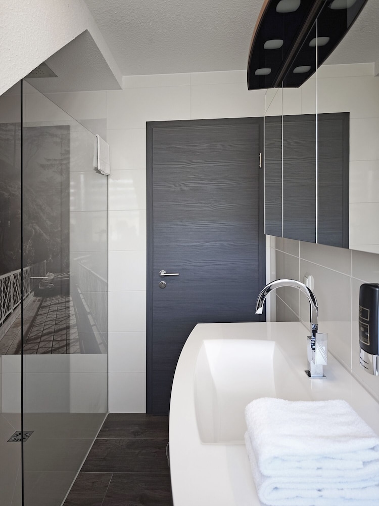 Studio, Ensuite (mit seitlichem Seeblick) - Photo 3