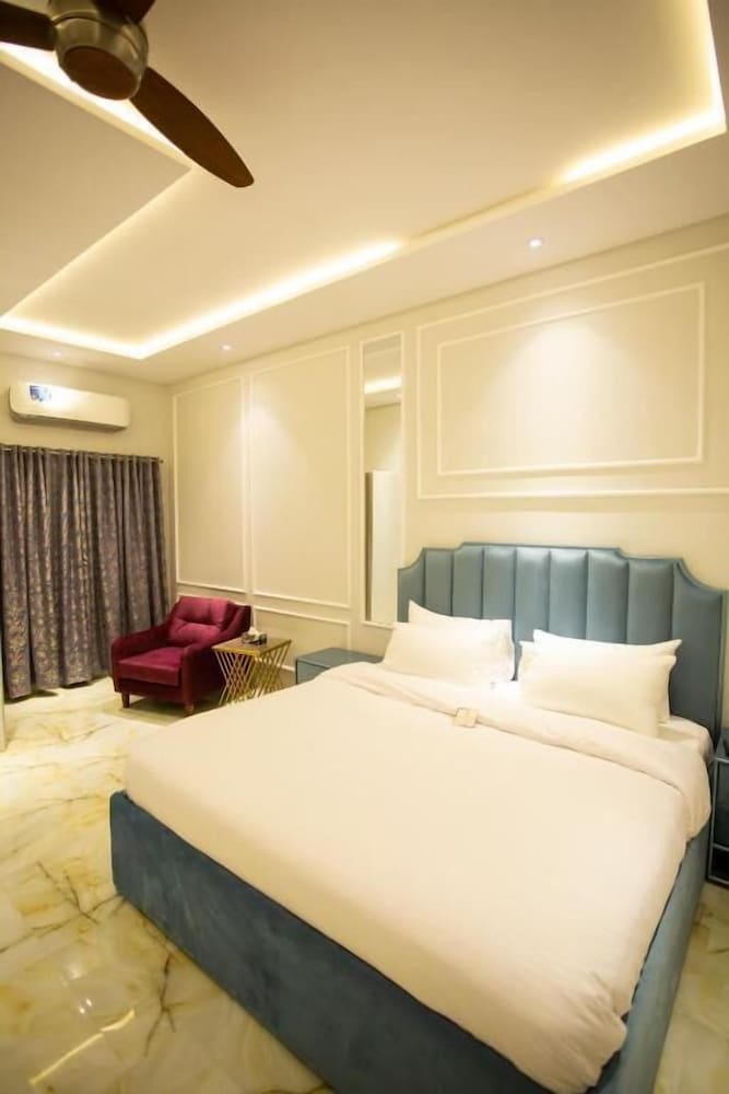 Deluxe Double Room, City View