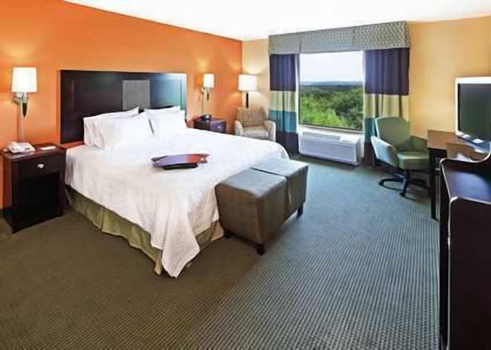 Room, 1 King Bed, Accessible, Non Smoking - Photo 2