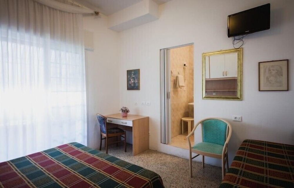 Classic Double Room photo 2