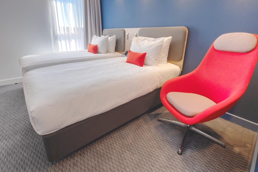 Standard Room, 2 Twin Beds, Accessible (Free Hot Breakfast) - Photo 2