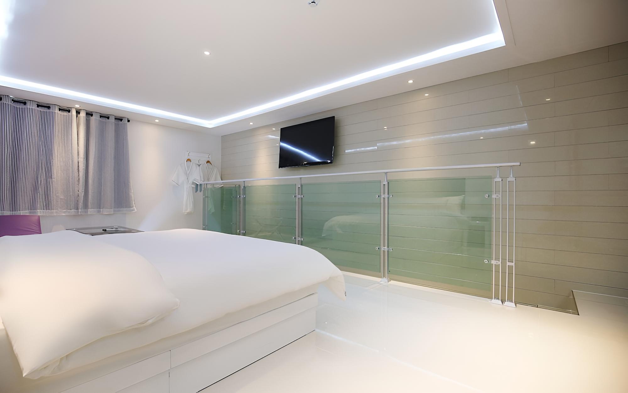 Room (Vip (Duplex)) - Photo 18