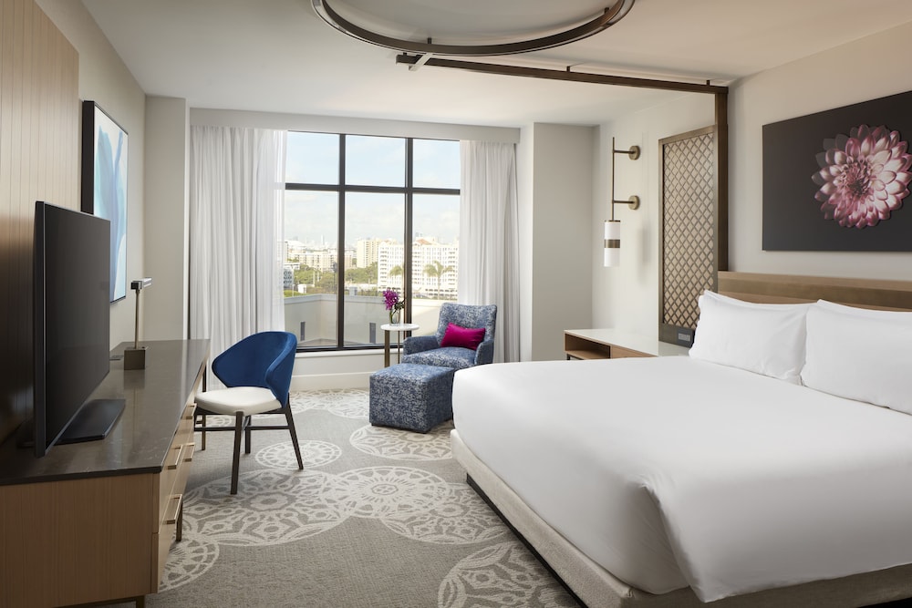 Premium King Room with One King Bed (Non Smoking)