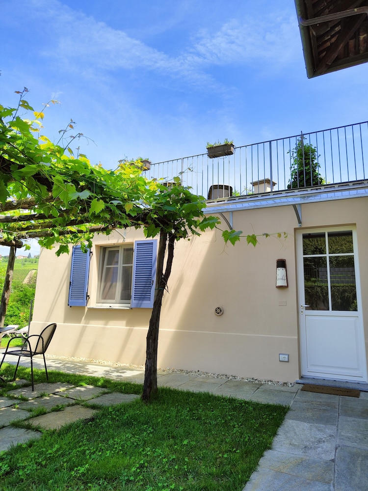 Standard Double Room, 1 Queen Bed, Hill View photo 3