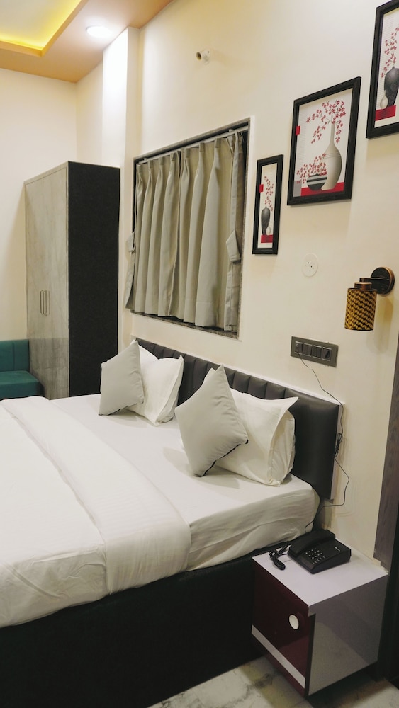 Deluxe Double Room photo 2