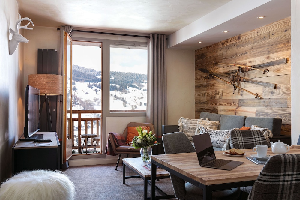 Superior Suite - Photo 2