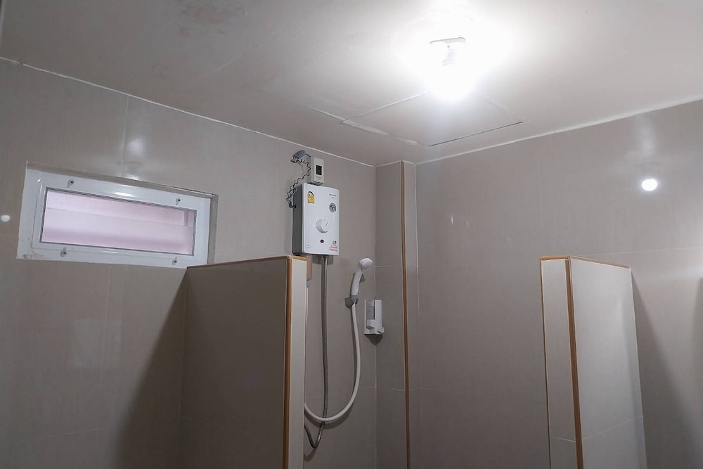 Deluxe Double Room - Photo 22