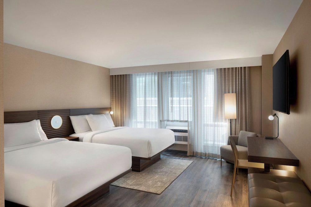 Room, Multiple Beds