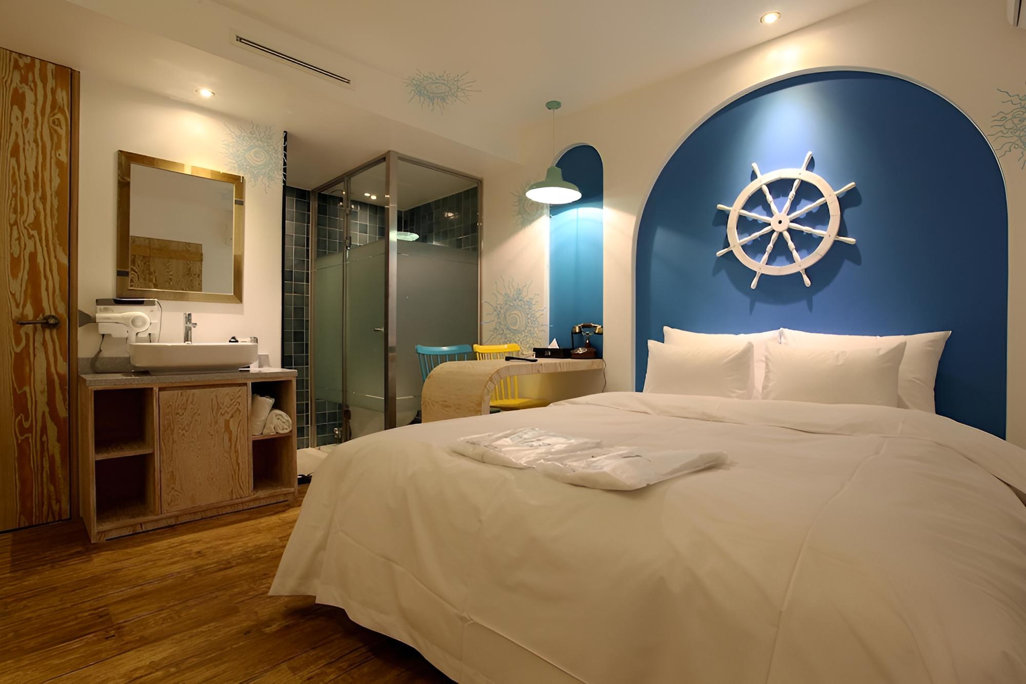 Standard Double Room, Smoking