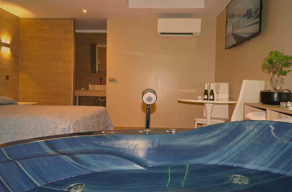 Double Room, Jetted Tub (Habitacion con jacuzzi II) photo 3