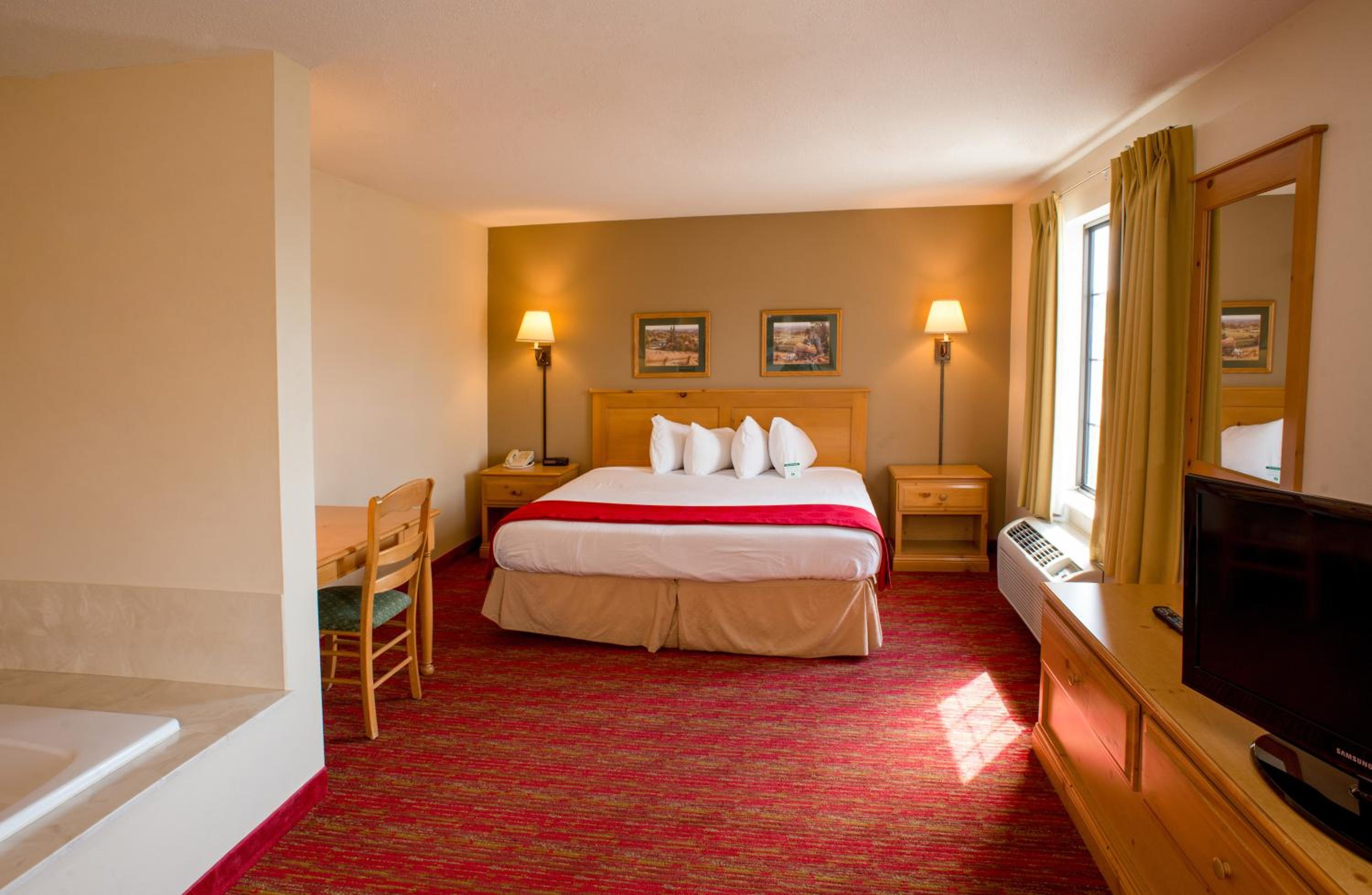 King Suite with Spa Bath photo 2