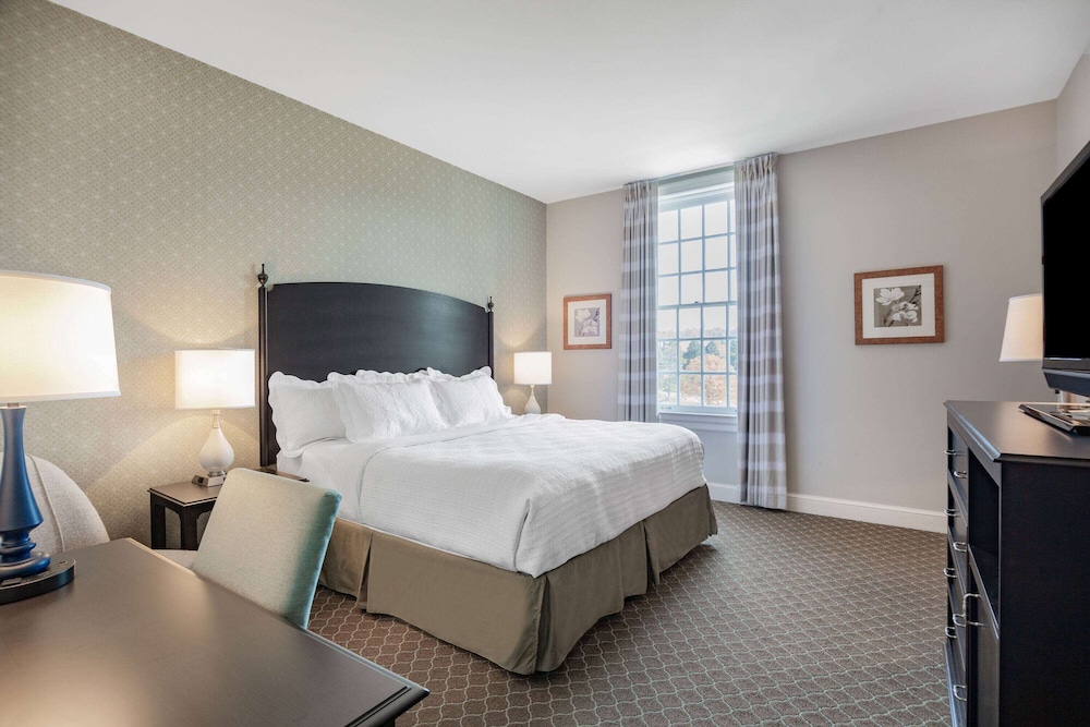 Superior Room, 1 King Bed, Non Smoking photo 3