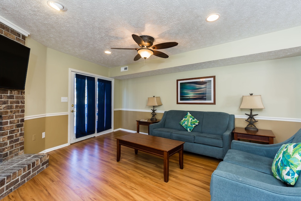 Condo, 3 Bedrooms - Photo 26
