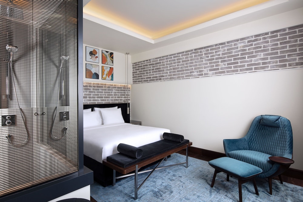 Premium Room, 1 King Bed