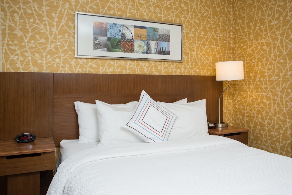 Room, 1 King Bed - Photo 2