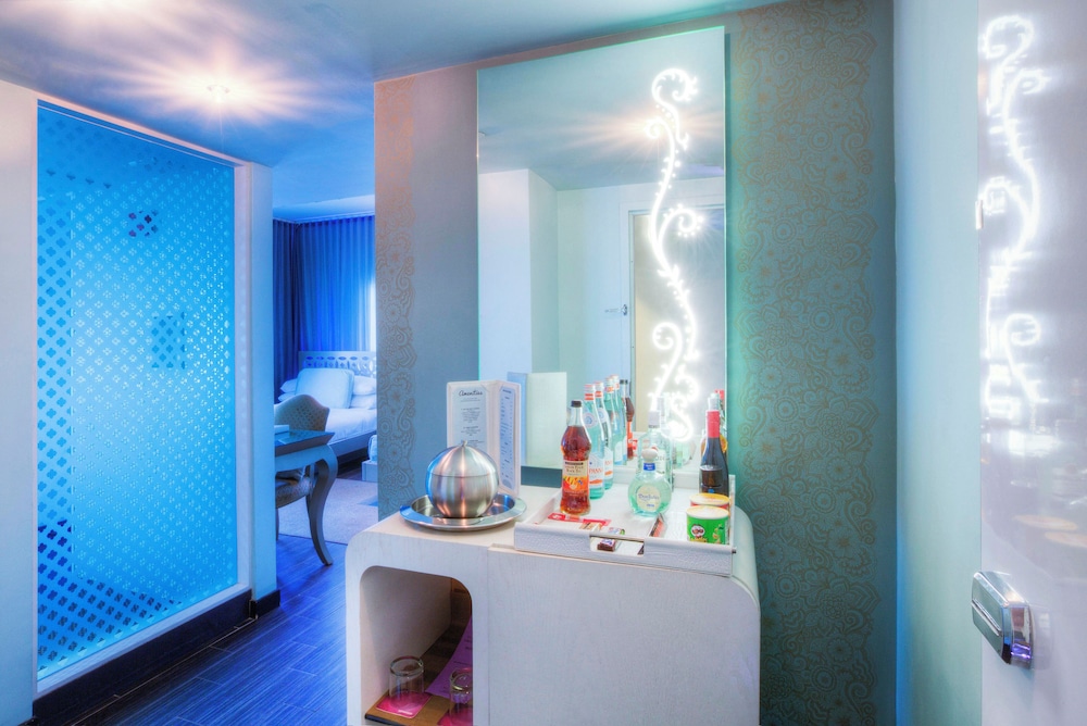 Room, 2 Double Beds (Gold) - Photo 2