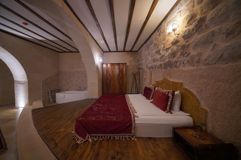 Panoramic Suite - Photo 11