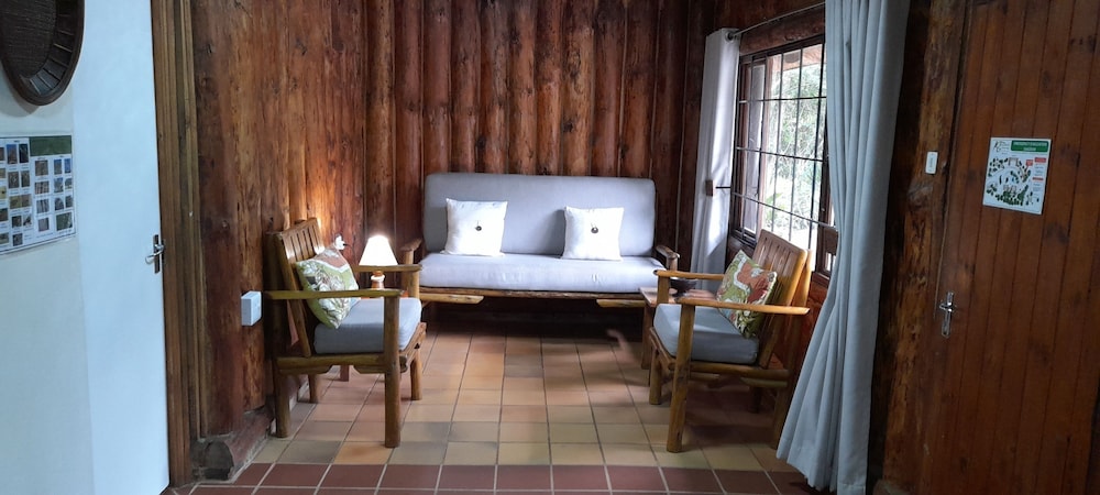 Log Cabin - Photo 8