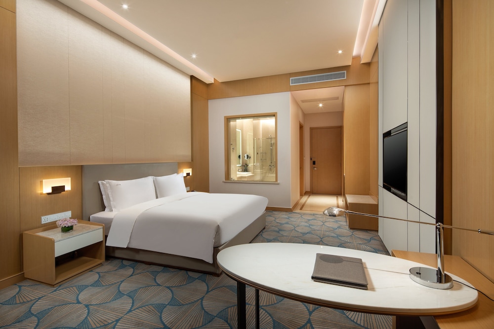 Standard Room, 1 King Bed photo 1
