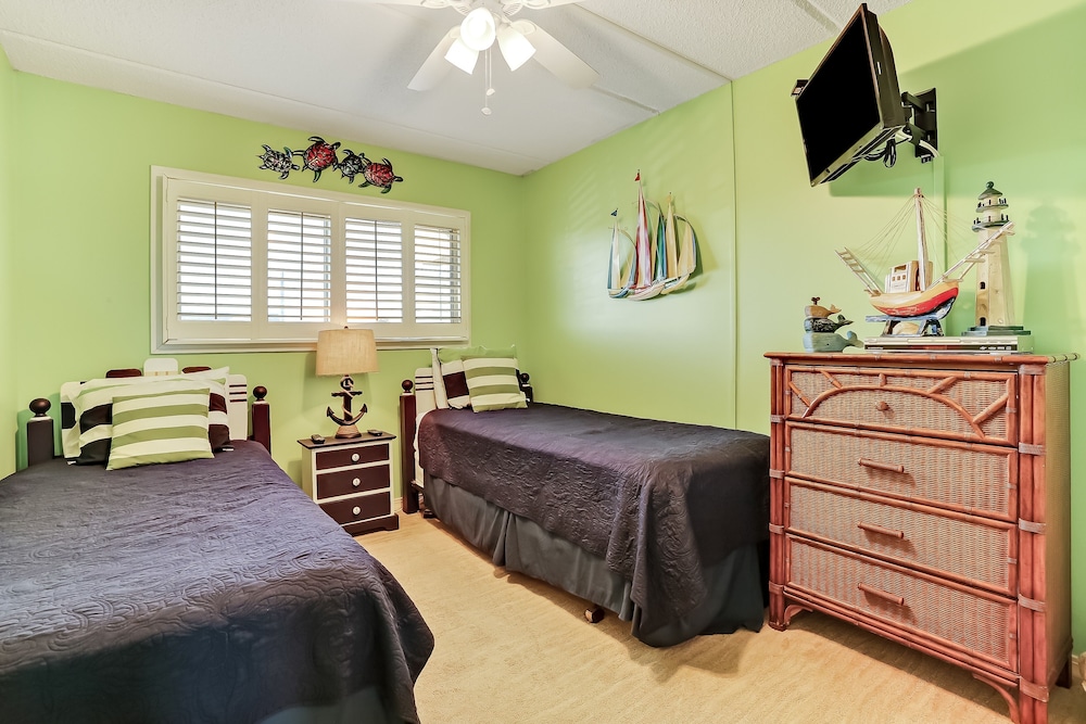 Condo, 2 Bedrooms