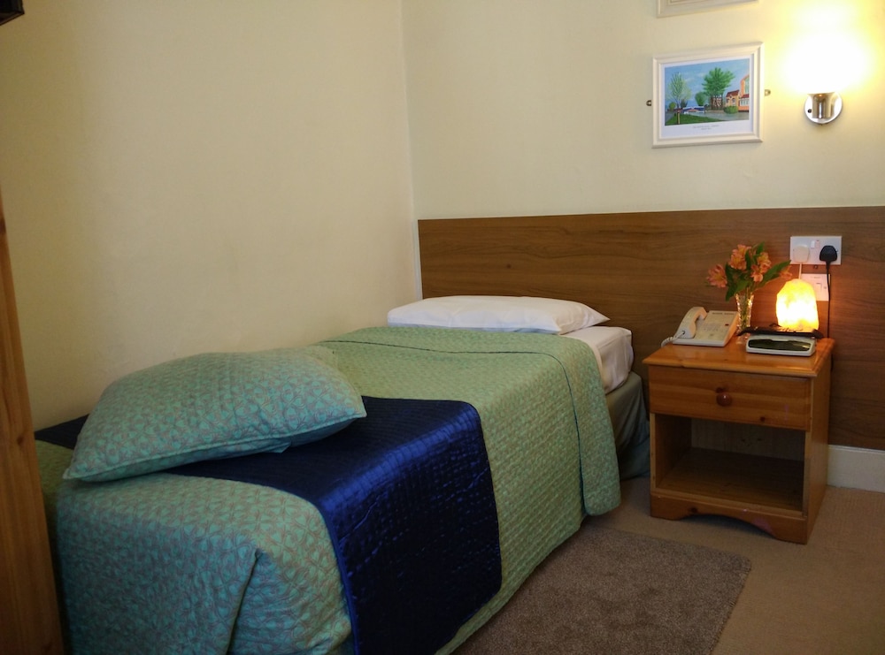 Basic Single Room, 1 Twin Bed, Ensuite, Annex Building photo 2