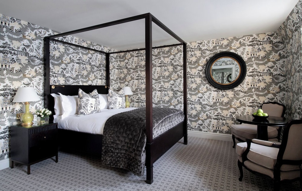 Studio Suite (1 Four Poster Bed)