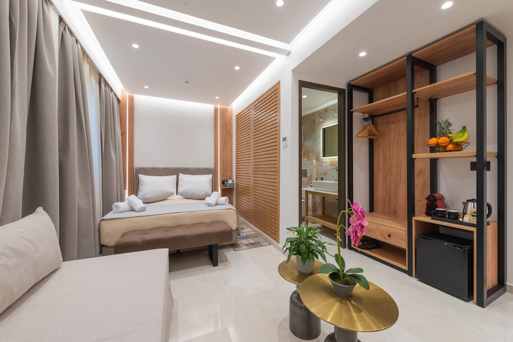 Superior Suite - Photo 1