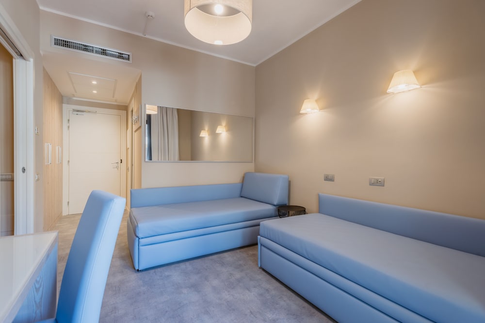Family Suite - Photo 6