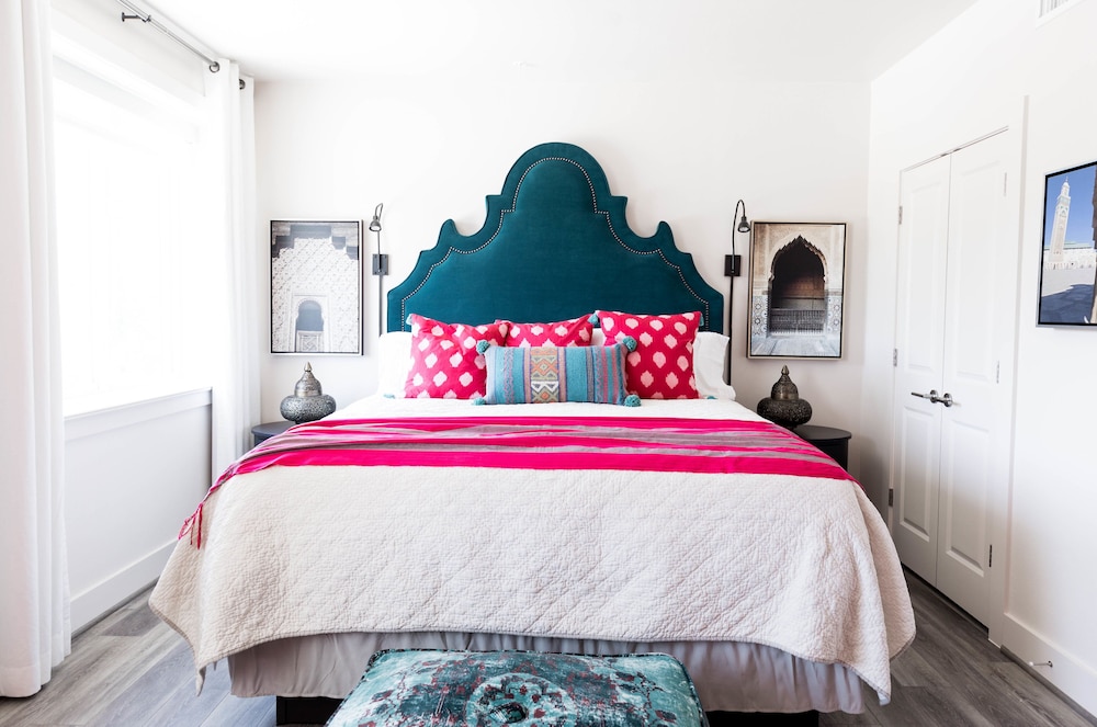 Comfort Studio, 1 King Bed (Marrakesh) photo 2