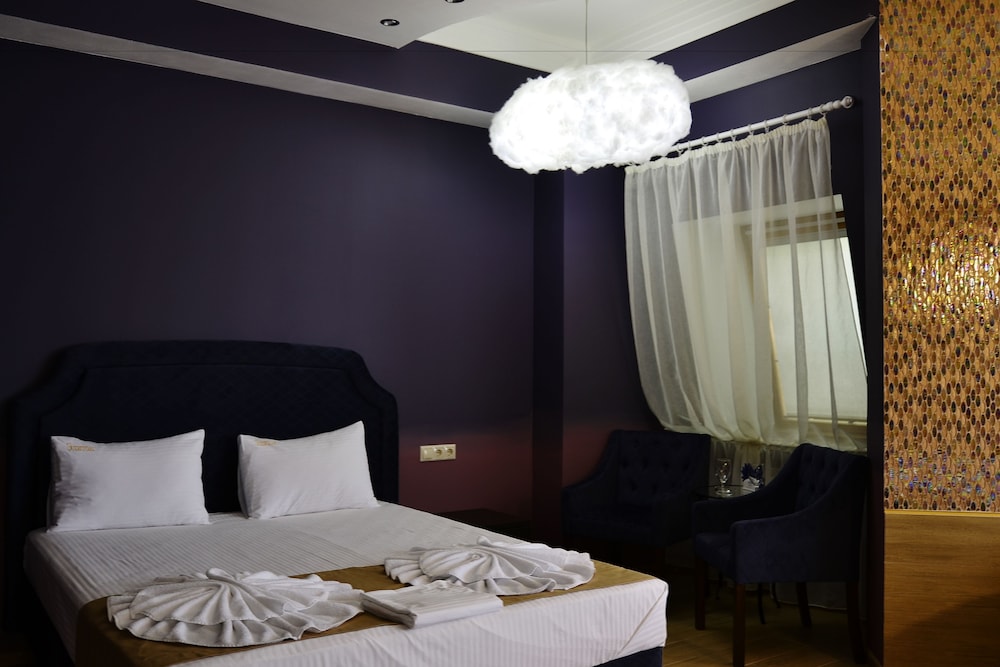 Deluxe Suite photo 1