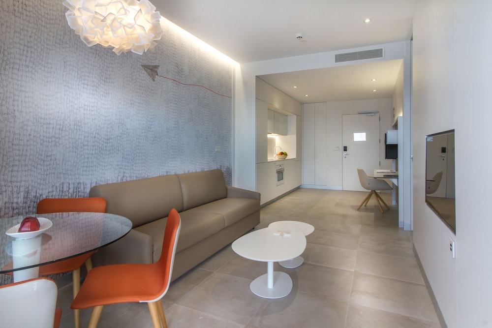 Suite, Kitchenette (3 adults + 1 child), Terrace