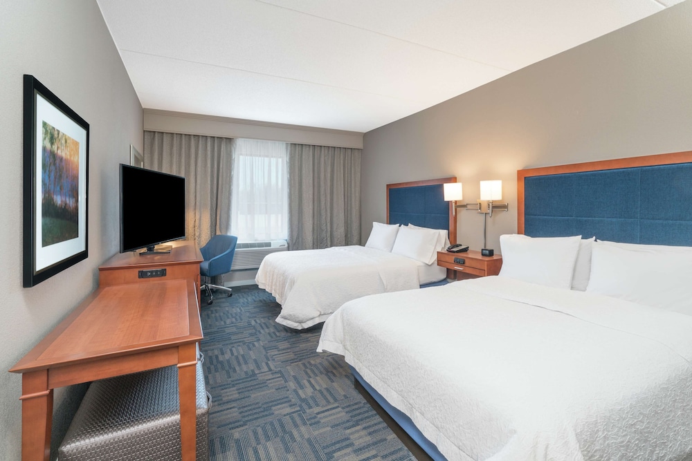 Room, 2 Queen Beds, Accessible, Bathtub (Hearing) photo 2