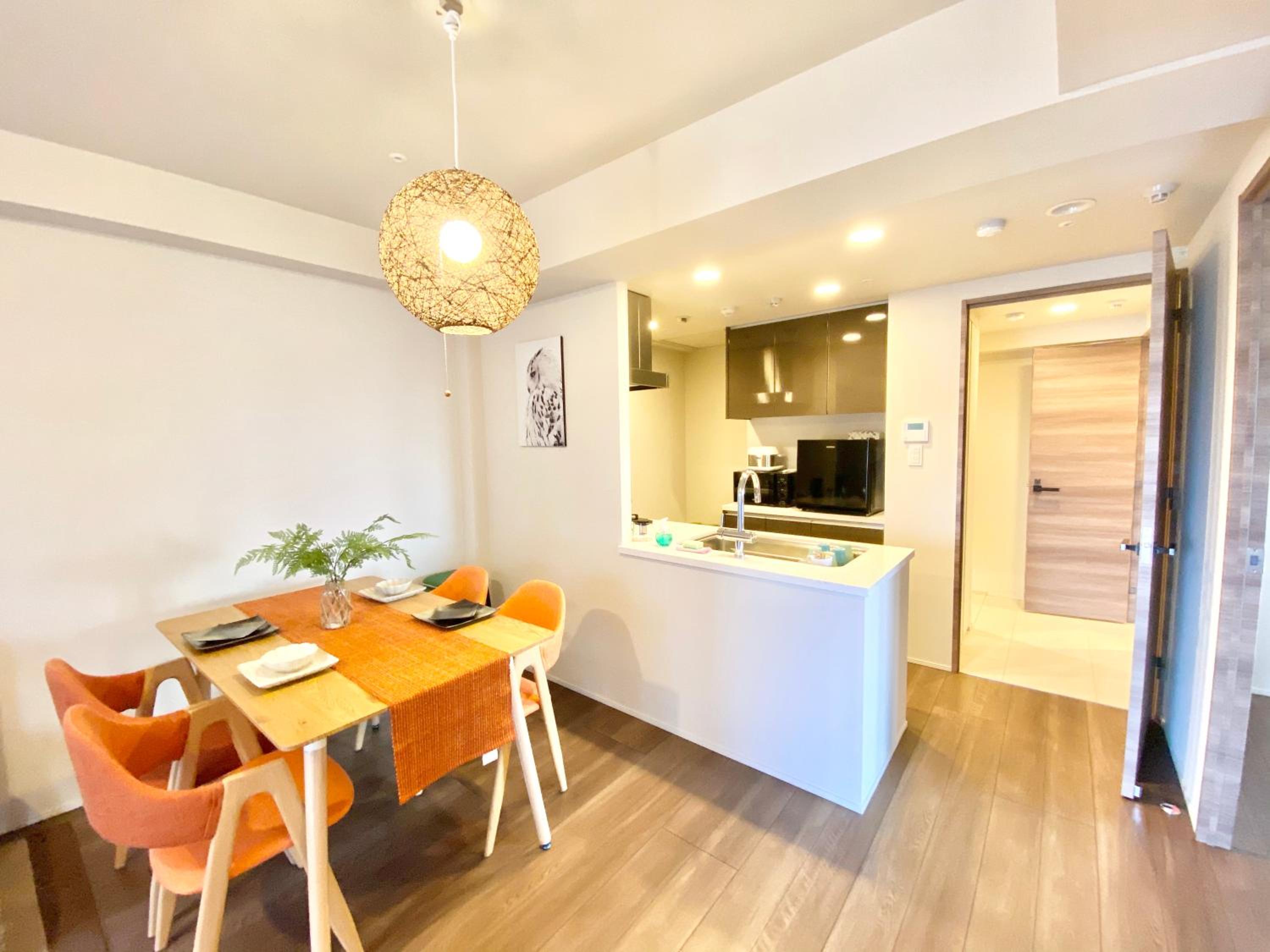 Two-Bedroom Apartment with Kitchen photo 2