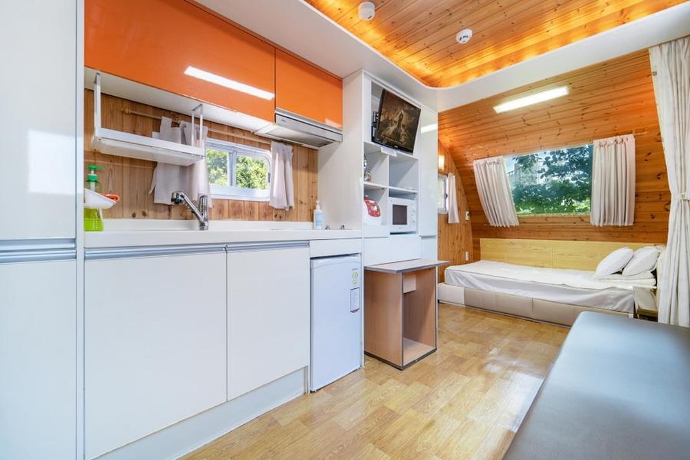 Basic Room, 1 Bedroom (SuiteBhyeong4) - Photo 6