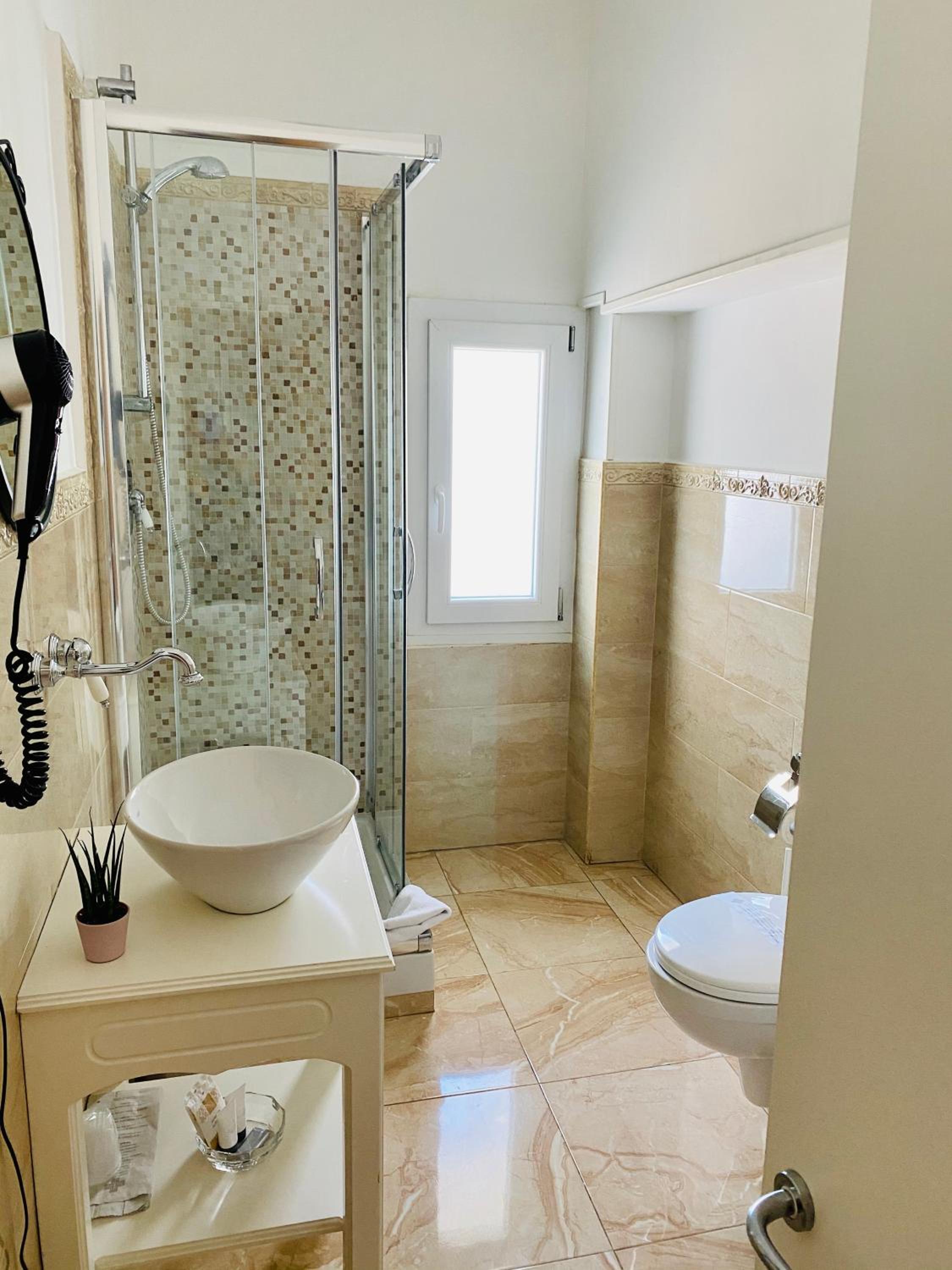 Luxury Triple Room - Photo 4