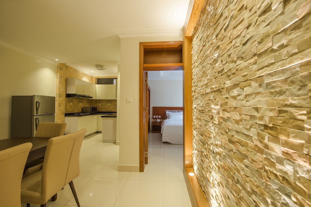 Apartment, 2 Bedrooms - Photo 30