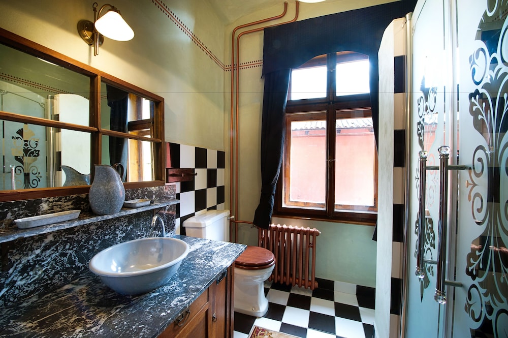 Room (Vlasta Burian) photo 2