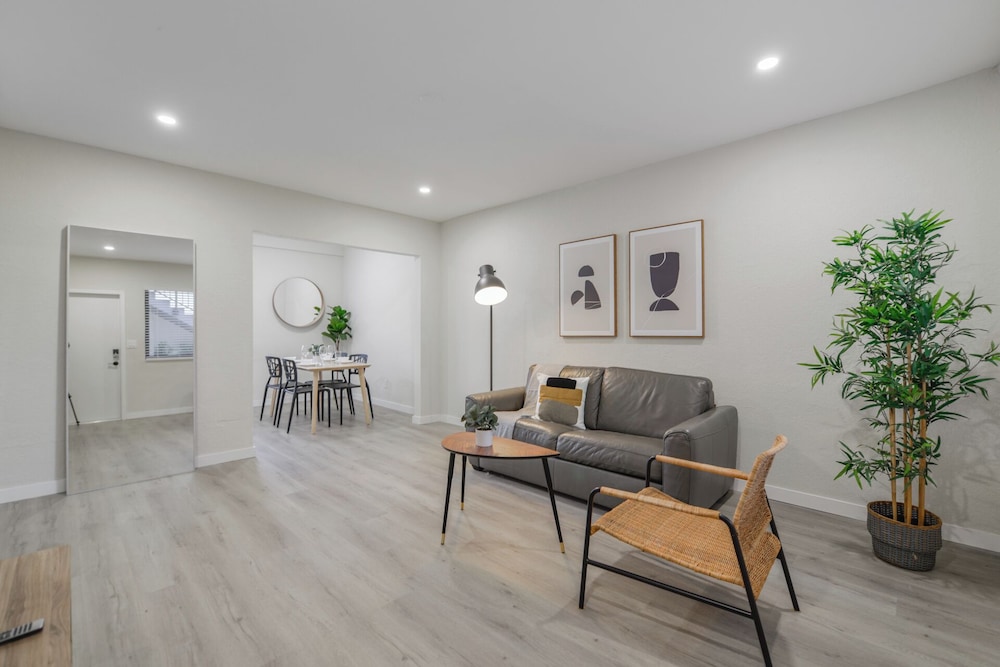 Comfort Apartment photo 1