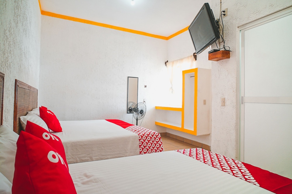 Superior Room, 2 Double Beds (with AC) photo 3