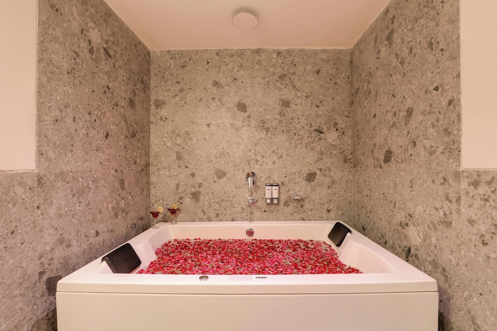 Deluxe Double Room - Photo 6