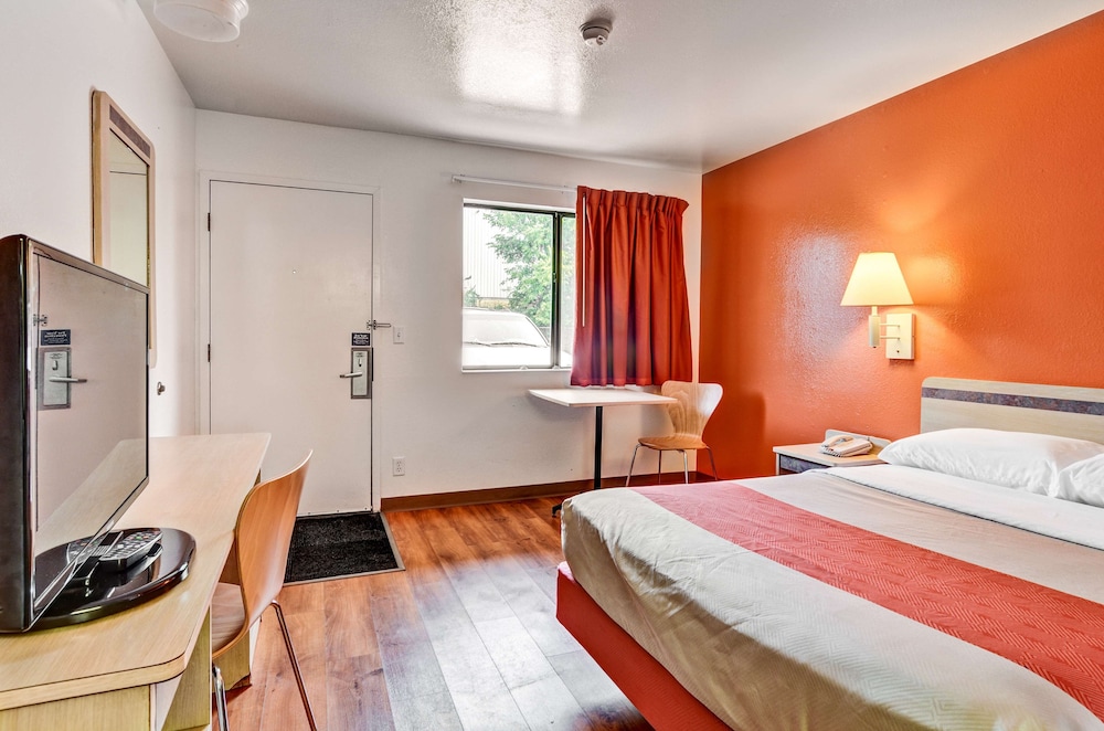 Standard Room, 1 Double Bed, Non Smoking photo 2