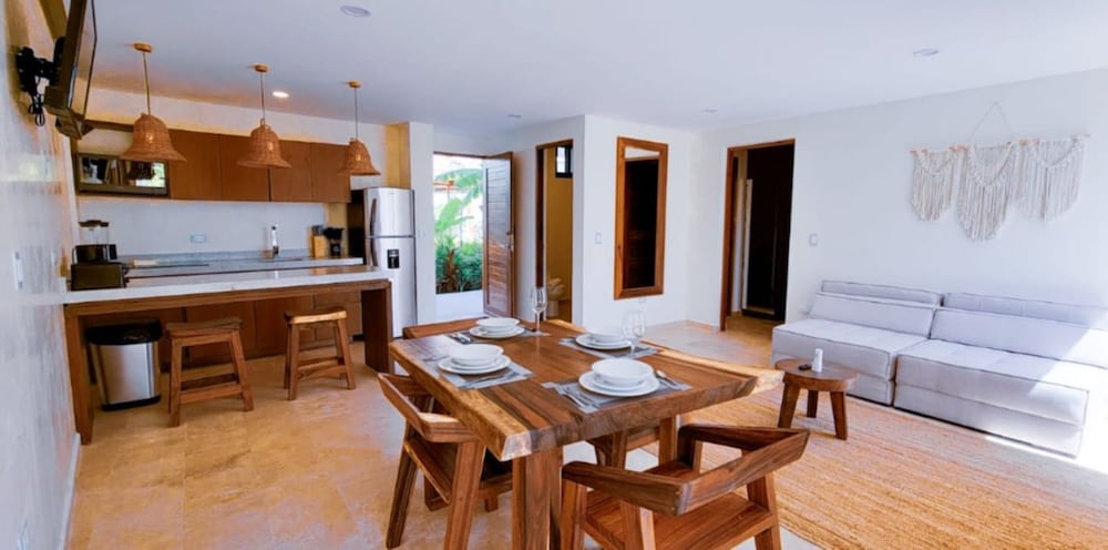 Deluxe One Bedroom Apartment Private Plunge Pool