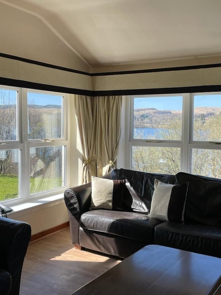 Family Apartment, 2 Bedrooms, Lake View photo 2